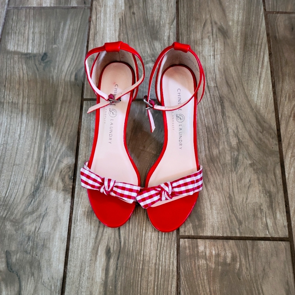 Chinese Laundry Heels 6.5